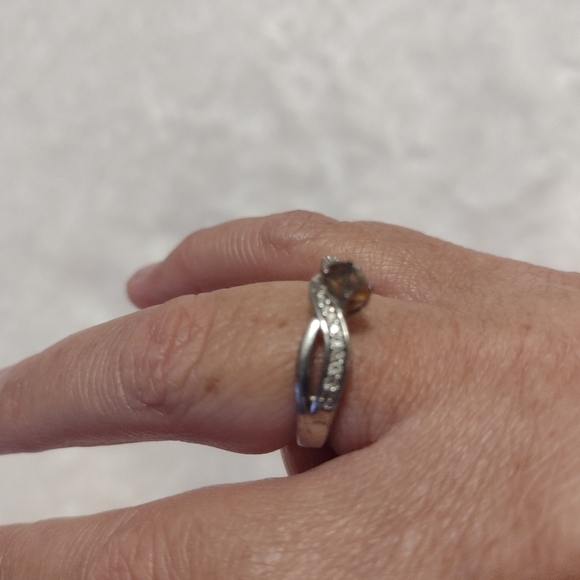 Ring - Picture 5 of 5